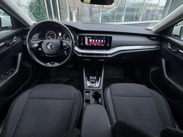 Skoda Octavia IV (A8) с пробегом 2021 года, цена 2 155 000 рублей, 133400 км, лифтбек, Автокод Объявления