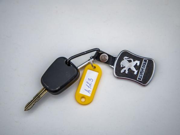 Peugeot Partner II с пробегом 2011 года, цена 498 000 рублей, 208102 км, компактвэн, Автокод Объявления