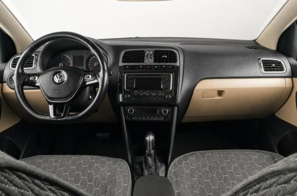 Volkswagen Polo V Рестайлинг Челябинск  - изображение 11
