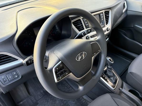 Hyundai Solaris II Рестайлинг с пробегом 2021 года, цена 1 579 000 рублей, 41700 км, седан, Автокод Объявления