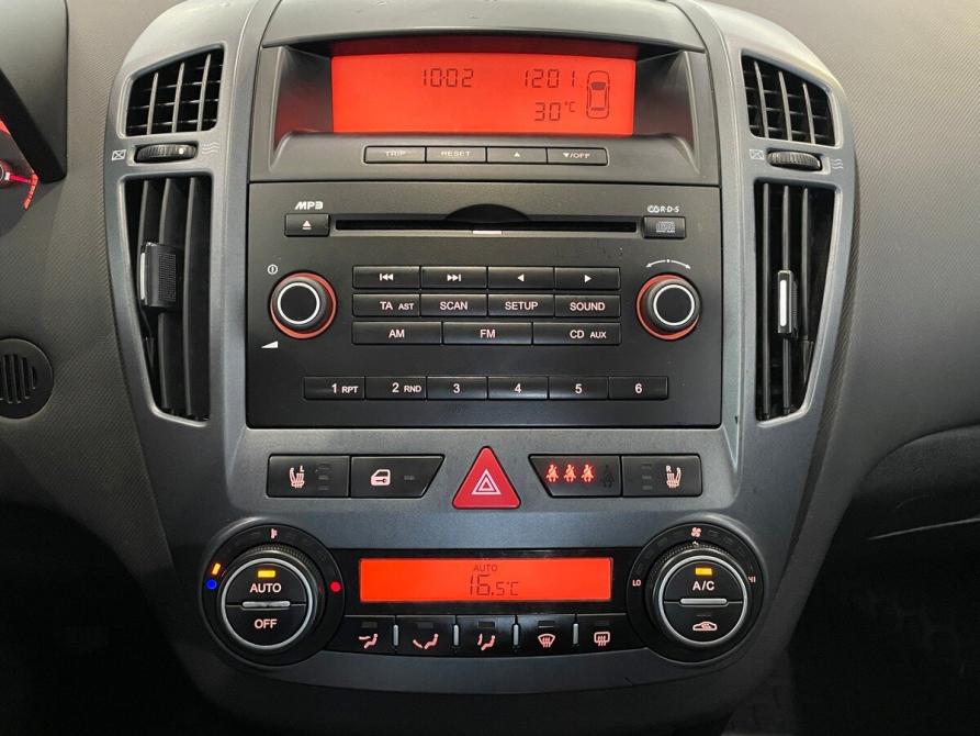 Kia Ceed I Москва  - изображение 7