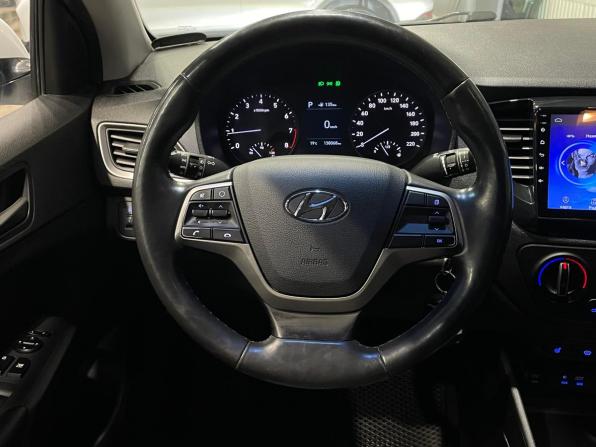 Hyundai Solaris II с пробегом 2018 года, цена 1 430 000 рублей, 138067 км, седан, Автокод Объявления
