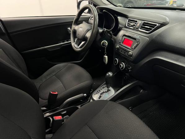 Kia Rio III с пробегом 2012 года, цена 780 000 рублей, 195000 км, седан, Автокод Объявления