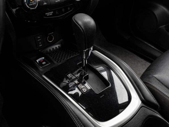 Nissan Qashqai II с пробегом 2016 года, цена 1 597 000 рублей, 125136 км, внедорожник, Автокод Объявления