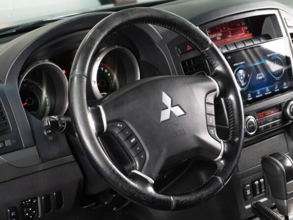 Mitsubishi Pajero IV с пробегом 2011 года, цена 2 399 000 рублей, 191610 км, внедорожник, Автокод Объявления