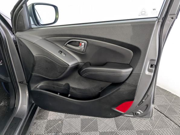 Hyundai ix35 I Рестайлинг с пробегом 2014 года, цена 1 350 000 рублей, 212531 км, внедорожник, Автокод Объявления