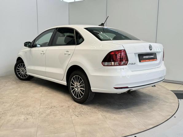 Volkswagen Polo V Рестайлинг с пробегом 2018 года, цена 1 270 000 рублей, 94699 км, седан, Автокод Объявления