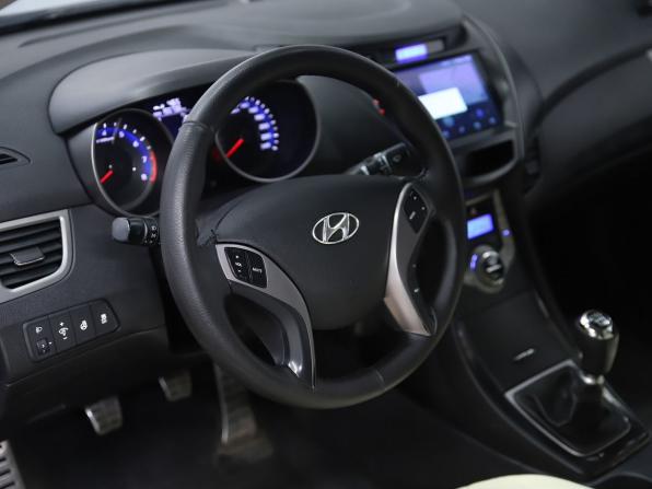 Hyundai Elantra V (MD) с пробегом 2013 года, цена 900 000 рублей, 155738 км, седан, Автокод Объявления