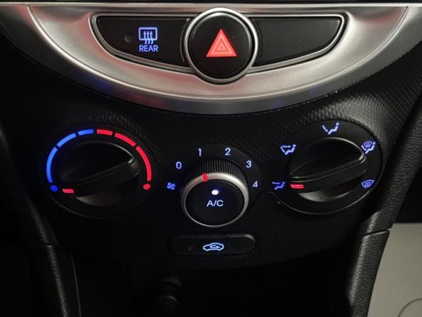 Hyundai Solaris I с пробегом 2013 года, цена 795 000 рублей, 191850 км, хэтчбек, Автокод Объявления