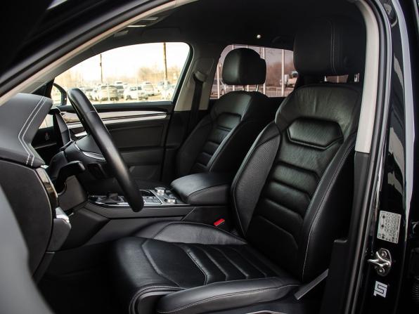 Volkswagen Touareg III с пробегом 2018 года, цена 3 730 000 рублей, 210815 км, внедорожник, Автокод Объявления