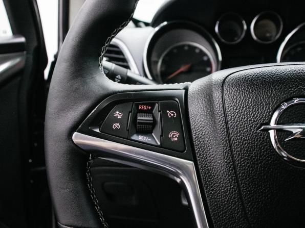 Opel Mokka I с пробегом 2013 года, цена 1 199 000 рублей, 89661 км, внедорожник, Автокод Объявления