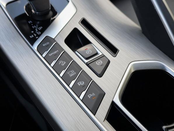 Geely Coolray I с пробегом 2023 года, цена 1 800 000 рублей, 32542 км, внедорожник, Автокод Объявления