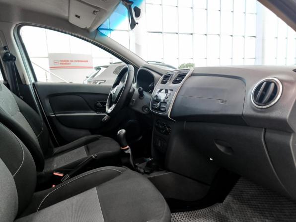 Renault Logan II Рестайлинг с пробегом 2019 года, цена 995 000 рублей, 143826 км, седан, Автокод Объявления