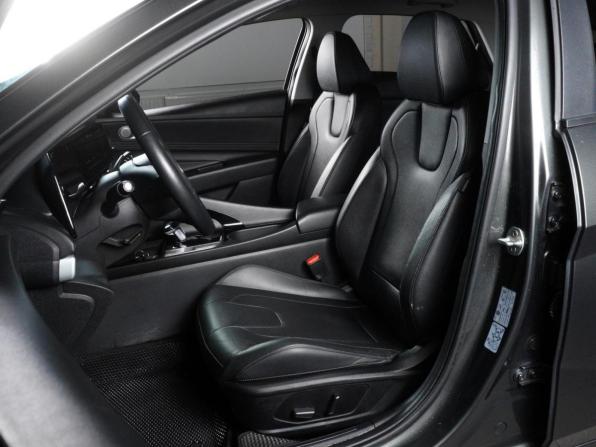 Hyundai Elantra VII (CN7) Рестайлинг с пробегом 2024 года, цена 2 129 000 рублей, 41509 км, седан, Автокод Объявления