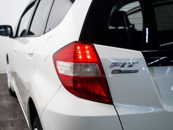 Honda Fit II с пробегом 2012 года, цена 980 000 рублей, 101285 км, хэтчбек, Автокод Объявления
