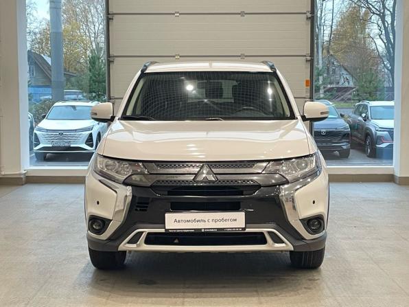 Mitsubishi Outlander III Рестайлинг 3 с пробегом 2021 года, цена 2 260 000 рублей, 120000 км, внедорожник, Автокод Объявления
