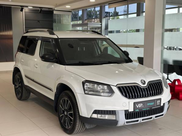 Skoda Yeti I Рестайлинг с пробегом 2015 года, цена 1 045 000 рублей, 212259 км, внедорожник, Автокод Объявления