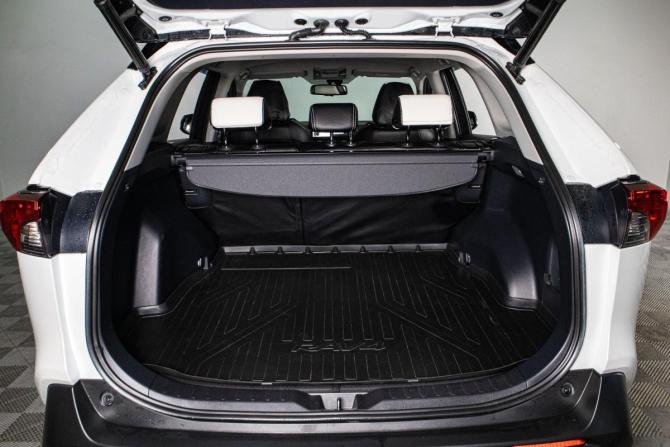 Toyota RAV4 V (XA50) с пробегом 2021 года, цена 4 099 000 рублей, 83900 км, внедорожник, Автокод Объявления