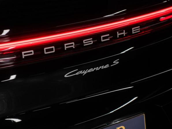 Porsche Cayenne III Рестайлинг с пробегом 2023 года, цена 17 370 000 рублей, 13772 км, внедорожник, Автокод Объявления