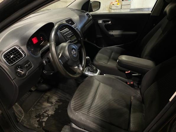 Volkswagen Polo V с пробегом 2011 года, цена 600 000 рублей, 279125 км, седан, Автокод Объявления