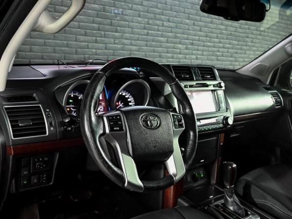 Toyota Land Cruiser Prado 150 Series Рестайлинг 1 с пробегом 2014 года, цена 3 475 000 рублей, 177398 км, внедорожник, Автокод Объявления
