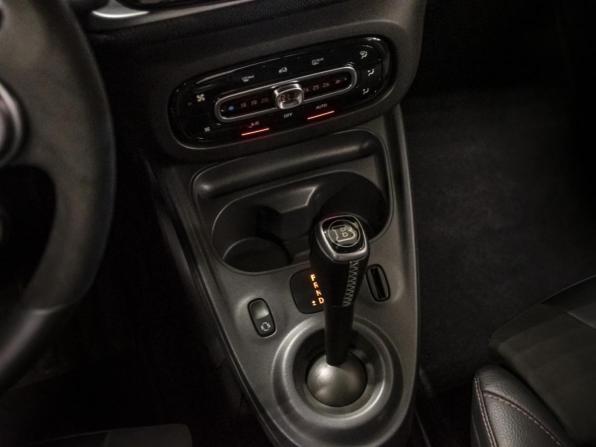 Smart Fortwo III с пробегом 2018 года, цена 2 350 000 рублей, 38563 км, хэтчбек, Автокод Объявления