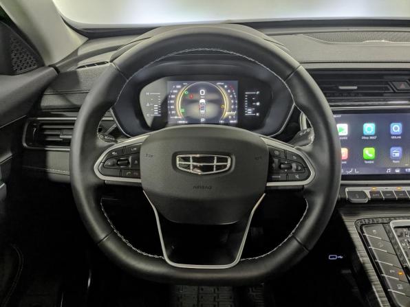 Geely Atlas Pro с пробегом 2024 года, цена 2 390 000 рублей, 18804 км, внедорожник, Автокод Объявления
