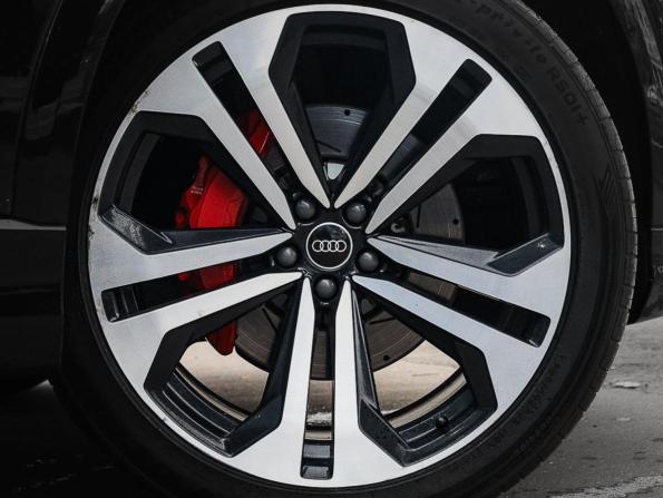 Audi Q8 I (4M) с пробегом 2020 года, цена 6 000 000 рублей, 99296 км, внедорожник, Автокод Объявления