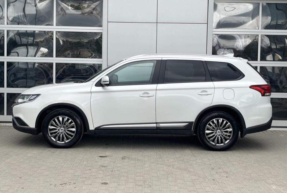 Mitsubishi Outlander III Рестайлинг 3 Владимир  - изображение 4