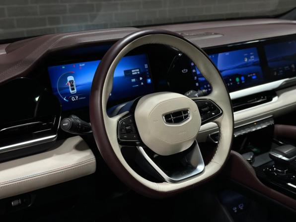 Geely Monjaro I с пробегом 2021 года, цена 3 000 000 рублей, 53956 км, внедорожник, Автокод Объявления