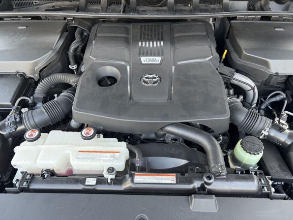 Toyota Land Cruiser 300 Series с пробегом 2022 года, цена 11 400 000 рублей, 51000 км, внедорожник, Автокод Объявления