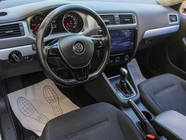 Volkswagen Jetta VI Рестайлинг с пробегом 2017 года, цена 1 331 800 рублей, 128000 км, седан, Автокод Объявления