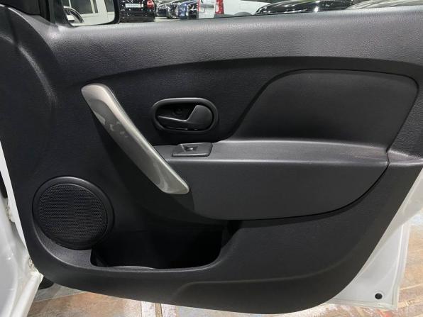 Renault Sandero II с пробегом 2017 года, цена 579 000 рублей, 144000 км, хэтчбек, Автокод Объявления