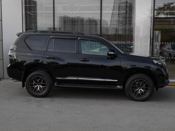 Toyota Land Cruiser Prado 150 Series Рестайлинг 2 с пробегом 2017 года, цена 4 699 000 рублей, 97543 км, внедорожник, Автокод Объявления