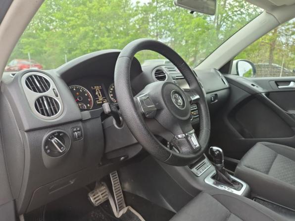 Volkswagen Tiguan I с пробегом 2011 года, цена 990 000 рублей, 159333 км, внедорожник, Автокод Объявления