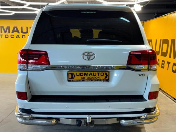 Toyota Land Cruiser 200 Series Рестайлинг 2 с пробегом 2019 года, цена 7 999 000 рублей, 150000 км, внедорожник, Автокод Объявления