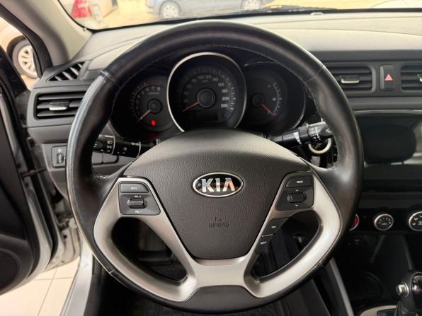 Kia Rio III Рестайлинг с пробегом 2017 года, цена 1 315 000 рублей, 83470 км, седан, Автокод Объявления