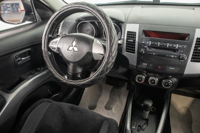 Mitsubishi Outlander II Рестайлинг с пробегом 2010 года, цена 1 249 000 рублей, 157000 км, внедорожник, Автокод Объявления