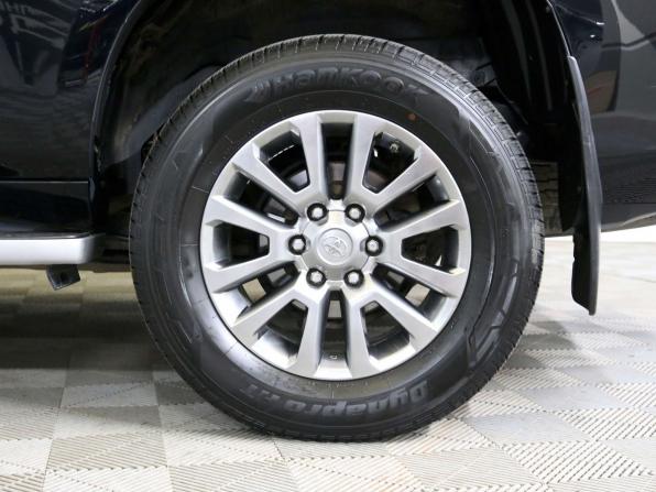 Toyota Land Cruiser Prado 150 Series Рестайлинг 2 с пробегом 2019 года, цена 5 050 000 рублей, 140962 км, внедорожник, Автокод Объявления