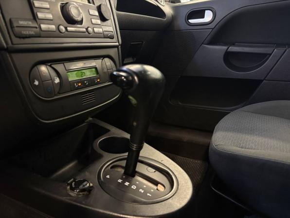 Ford Fiesta Mk5 с пробегом 2006 года, цена 469 900 рублей, 250000 км, хэтчбек, Автокод Объявления