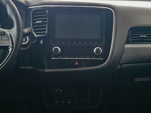 Mitsubishi Outlander III Рестайлинг 3 с пробегом 2021 года, цена 2 450 000 рублей, 58637 км, внедорожник, Автокод Объявления