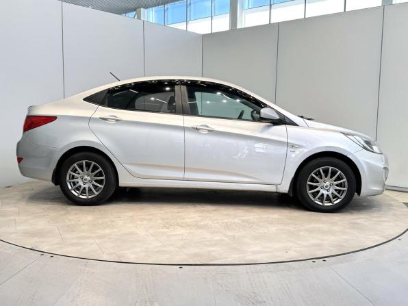 Hyundai Solaris I с пробегом 2012 года, цена 850 000 рублей, 182155 км, седан, Автокод Объявления