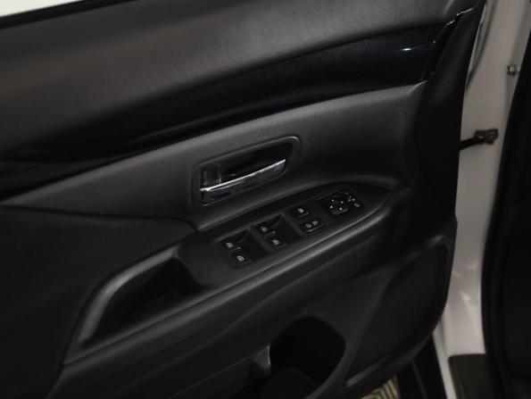 Mitsubishi Outlander III Рестайлинг 3 с пробегом 2019 года, цена 2 099 000 рублей, 157961 км, внедорожник, Автокод Объявления
