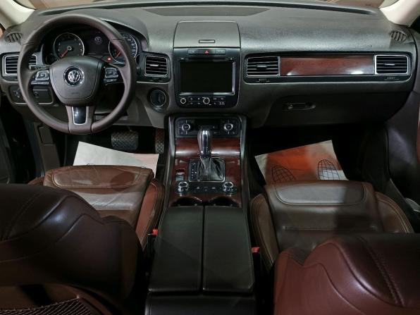 Volkswagen Touareg II с пробегом 2011 года, цена 1 690 000 рублей, 258910 км, внедорожник, Автокод Объявления