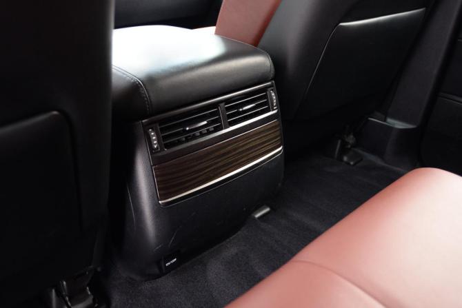 Lexus LX III Рестайлинг 2 с пробегом 2016 года, цена 5 990 000 рублей, 197680 км, внедорожник, Автокод Объявления