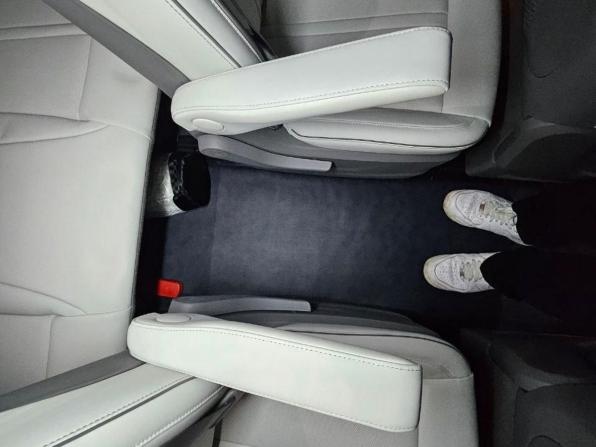 Hyundai Staria I с пробегом 2025 года, цена 8 490 000 рублей, 5500 км, минивэн, Автокод Объявления