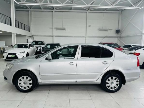 Skoda Octavia II (A5) Рестайлинг с пробегом 2011 года, цена 699 000 рублей, 238000 км, лифтбек, Автокод Объявления