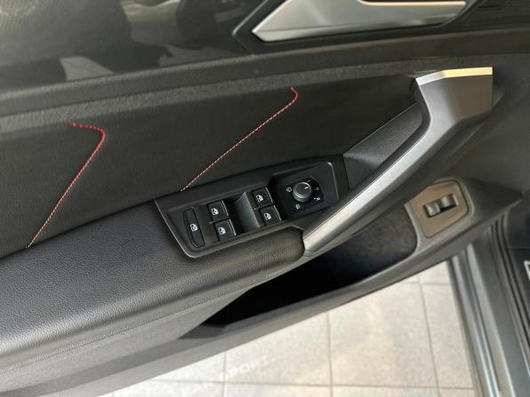 Volkswagen Tiguan II Рестайлинг с пробегом 2022 года, цена 3 460 000 рублей, 49011 км, внедорожник, Автокод Объявления