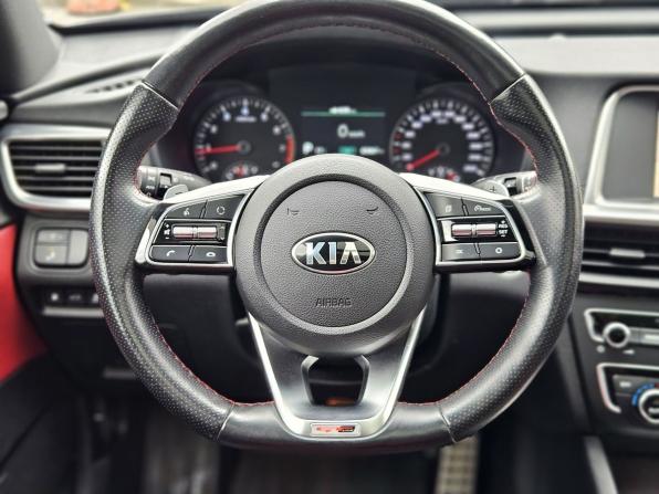 Kia Optima IV Рестайлинг с пробегом 2019 года, цена 2 297 000 рублей, 63946 км, седан, Автокод Объявления