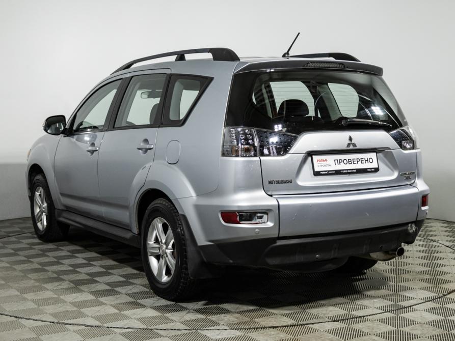 Mitsubishi Outlander II Рестайлинг Санкт-Петербург  - изображение 7